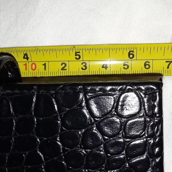 Black 6 ring planner 6.5 x 10.5 with snake style pattern. New never used. $11 - Picture 6 of 7